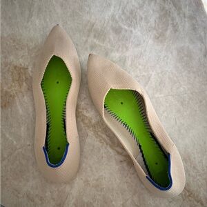 Rothy’s Diamond point in natural. Sz 8